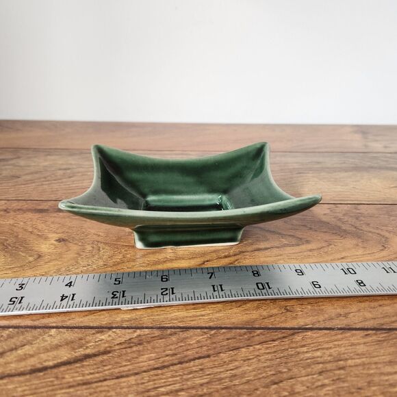 Vintage Green Rectangular Ceramic Dish Marked Ming Art M5 5.5" x 4.25" - Picture 7 of 8